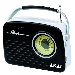 AKAI APR-11R  ANALOGNI RADIO SA USB I SD Čitačem